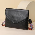 Wholesale Women Fashion Casual Solid Color Pu Envelope Crossbody Bag