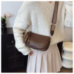 Wholesale Women Fashion Retro Simple Solid Color Crossbody Bag - Image 4