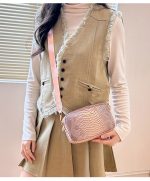 Wholesale Women Fashion Casual Snake-Print Small Square Crossbody Bag - Image 4