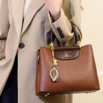 Wholesale Women Fashion Casual Small Square Pendant Handbag - Image 4