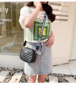 Wholesale Women Fashion Casual Solid Color Rhombic Crossbody Bag - Image 4