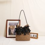 Chic Bow-Detail Woven Shoulder Bag - Image 3