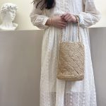 Chic Raffia Bucket Bag with Lace Trim - Image 2