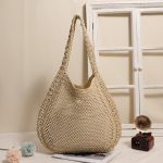 Stylish Spacious Woven Shoulder Bag - Image 3